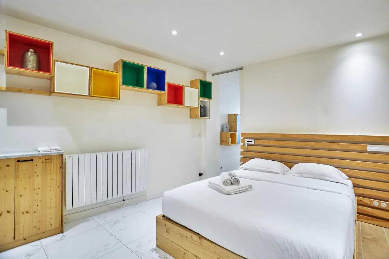 Residence Centre De Paris Ponceau 0*,