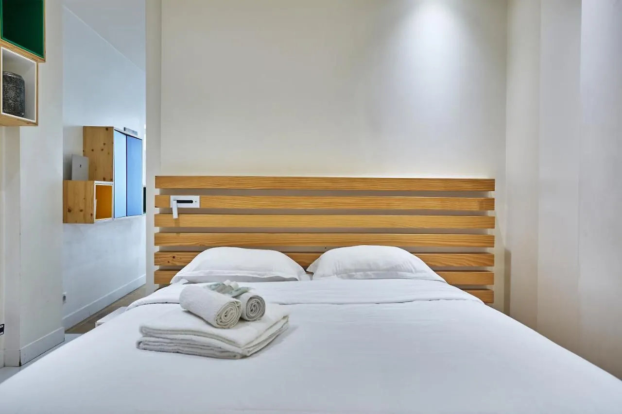 Residence Centre De Paris Ponceau 0*,  France