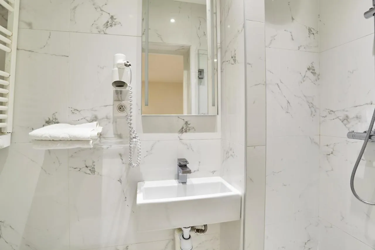 Residence Centre De Paris Ponceau France